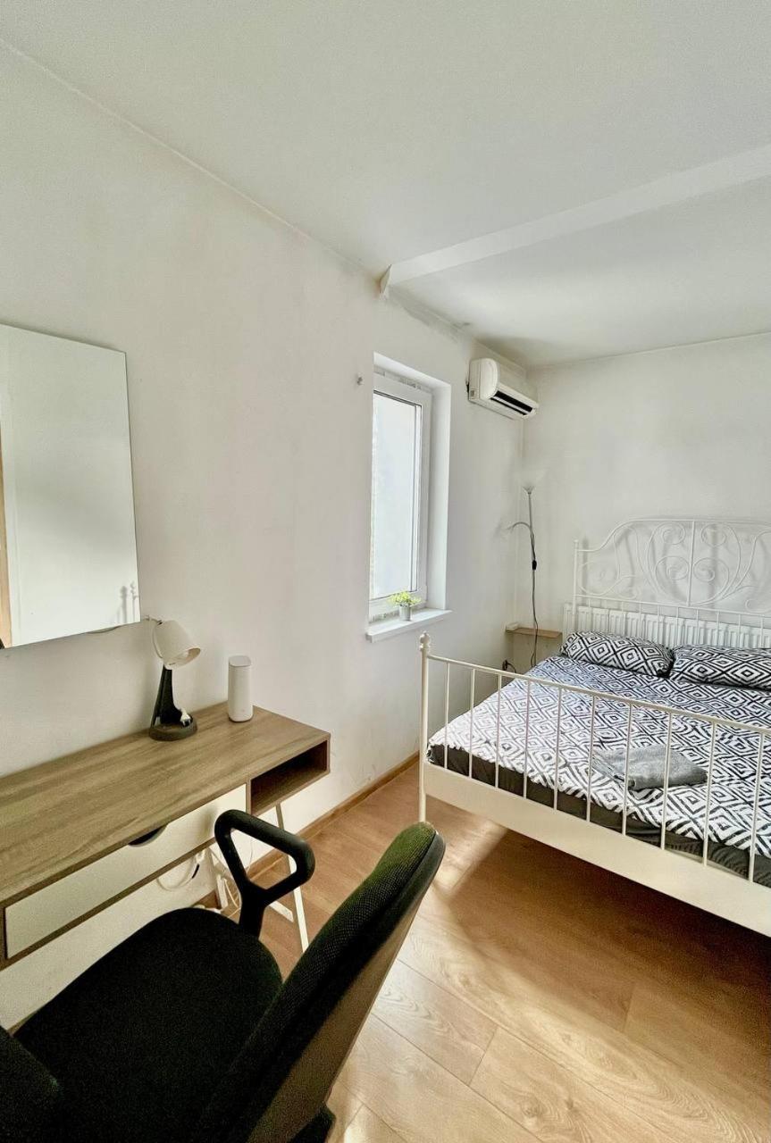 Homestay Comfy, And Small In Krakow
