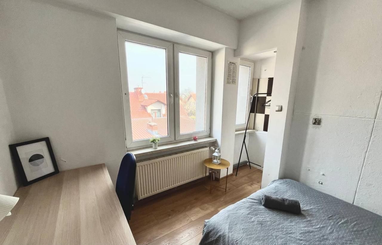 Comfy, And Small In Homestay Krakow